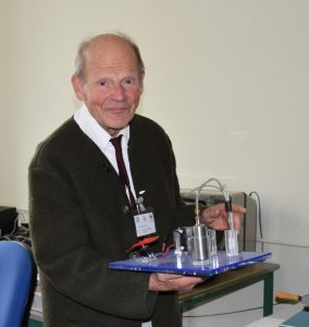 Prof. Jochen Lehmann mit seinem ersten BZ-System von Warsitz, Sunnyvale, von 1994